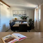 Sunset Apartment *