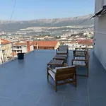 Sunset Apartment *